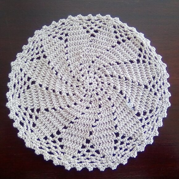 Mid Century Handmade Round Table Toppers in Ecru Colors - Set of 3 Mismatched - Picture 9 of 9